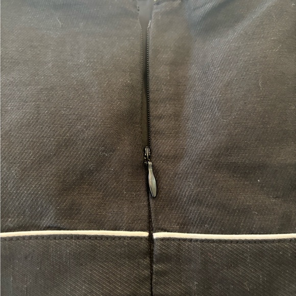 LOFT Black Linen Blouse with White Accents - Worn Once - Picture 7 of 9